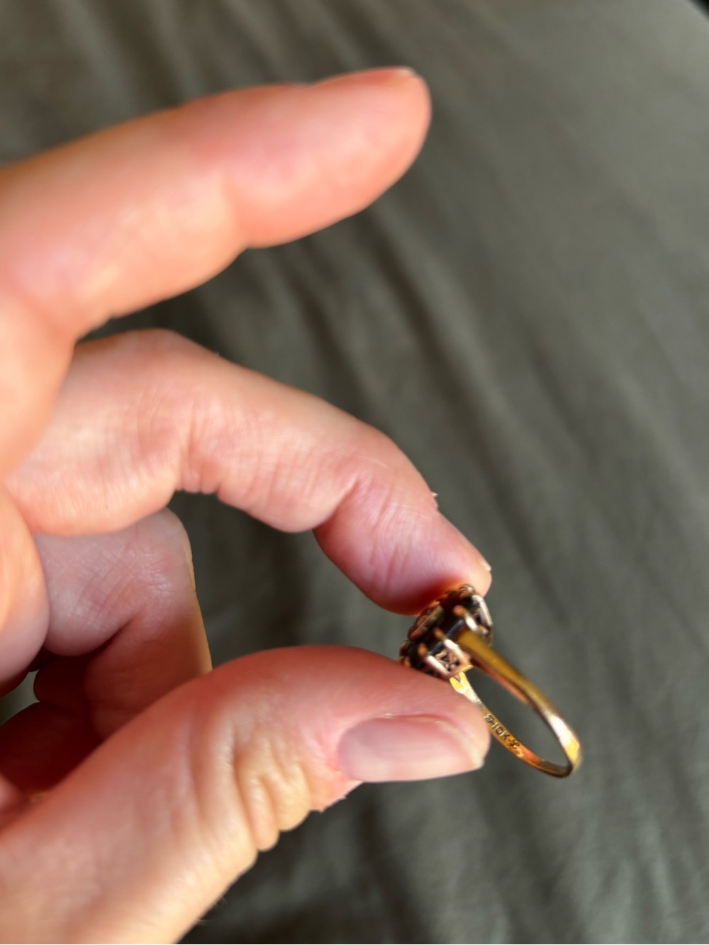 Vintage Art Deco gold Heart Ring Black Onyx and Diamond Heart Accent 10k - Picture 3 of 3